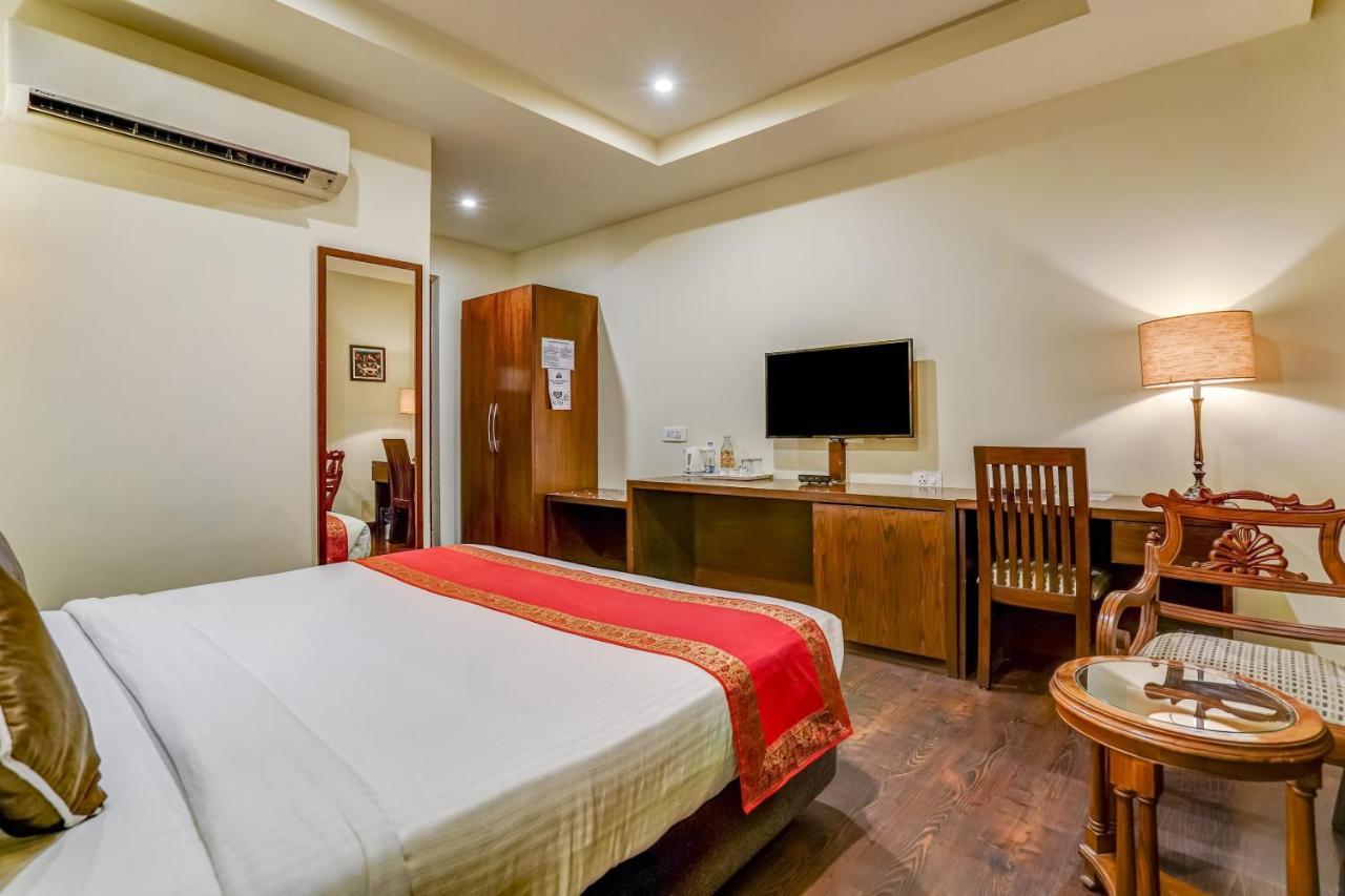 Townhouse 552Hotel Royal Court Jalandhar Exterior foto