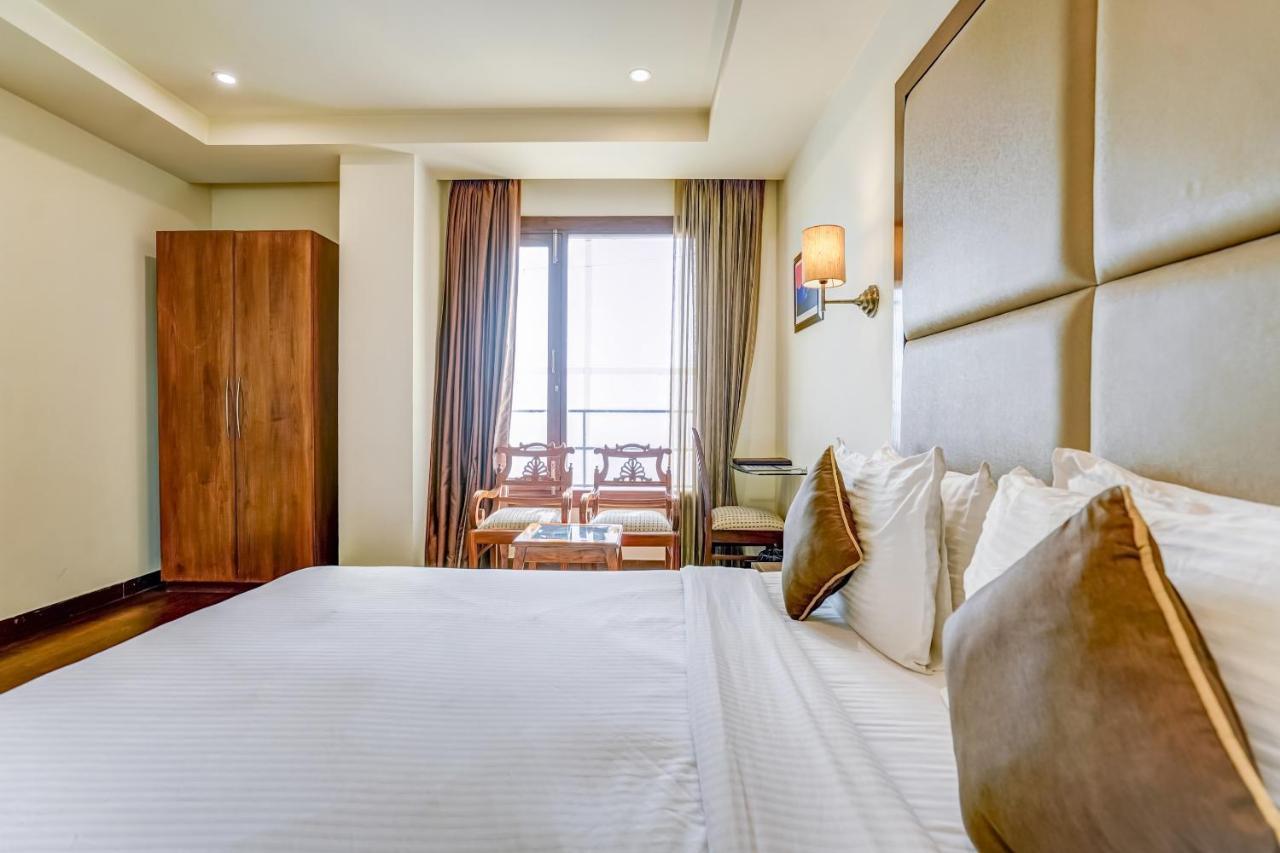 Townhouse 552Hotel Royal Court Jalandhar Exterior foto