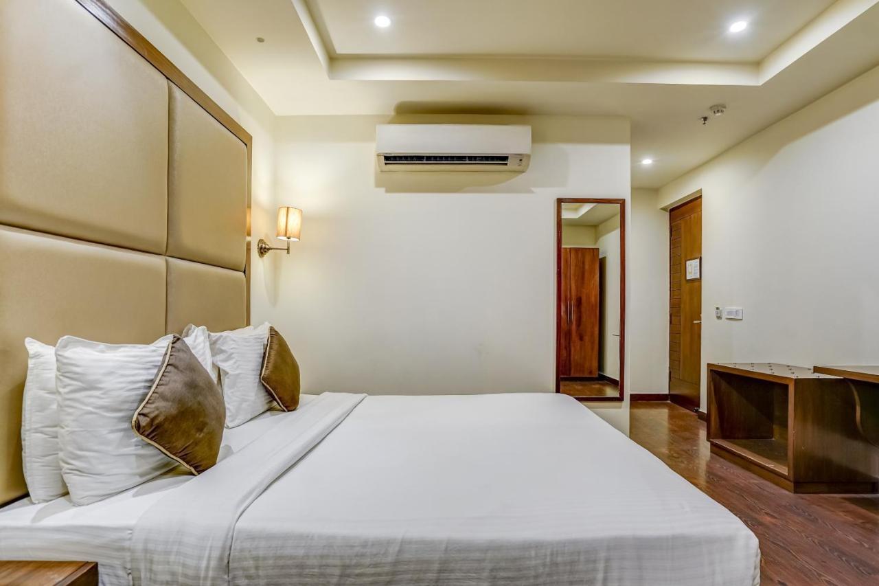 Townhouse 552Hotel Royal Court Jalandhar Exterior foto